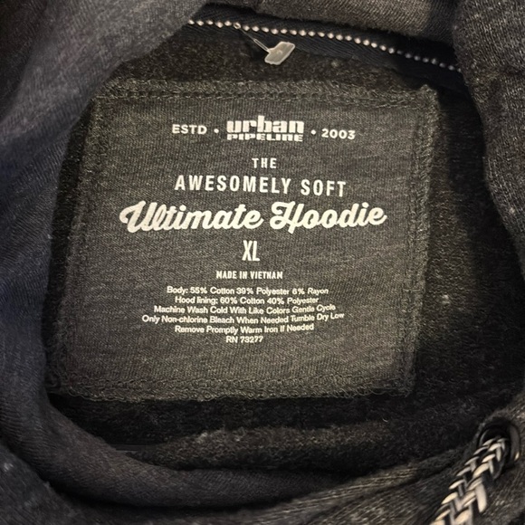 URBAN PIPELINE GREY SWEATSHIRT
HAS WHITE MARBLED DESIGN SIZE XL HOOD AND POCKET - Picture 2 of 7